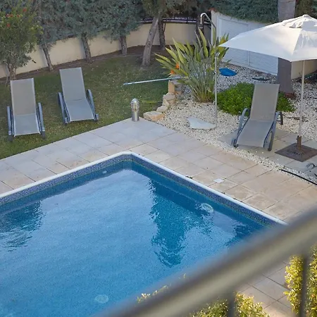 Persifonia كورال باي