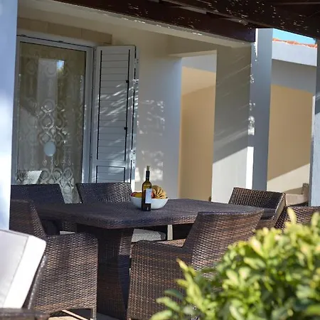 Persifonia بيت للعطل *